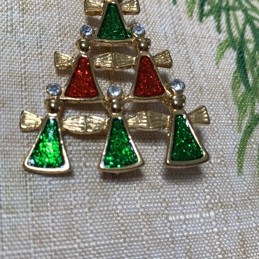 Vtg Angels Christmas Tree Brooch Red Green Enamel Gold Tone Rhinestones